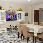 Golden Sands 1bd By Flat Mаnager Appartamento